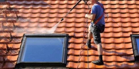 roof cleaning near me